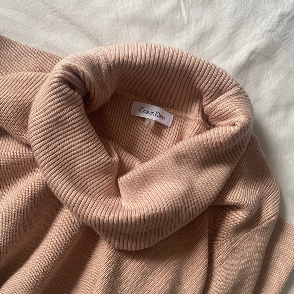 Dusty Pink turtleneck dress/sweater - Picture 8 of 10